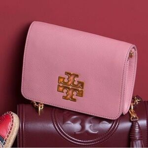 Tory Burch Britten crossbody in Magnolia